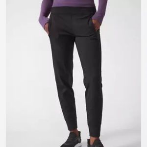 ATHLETA Rainer jogger leggings pants size M black NWT